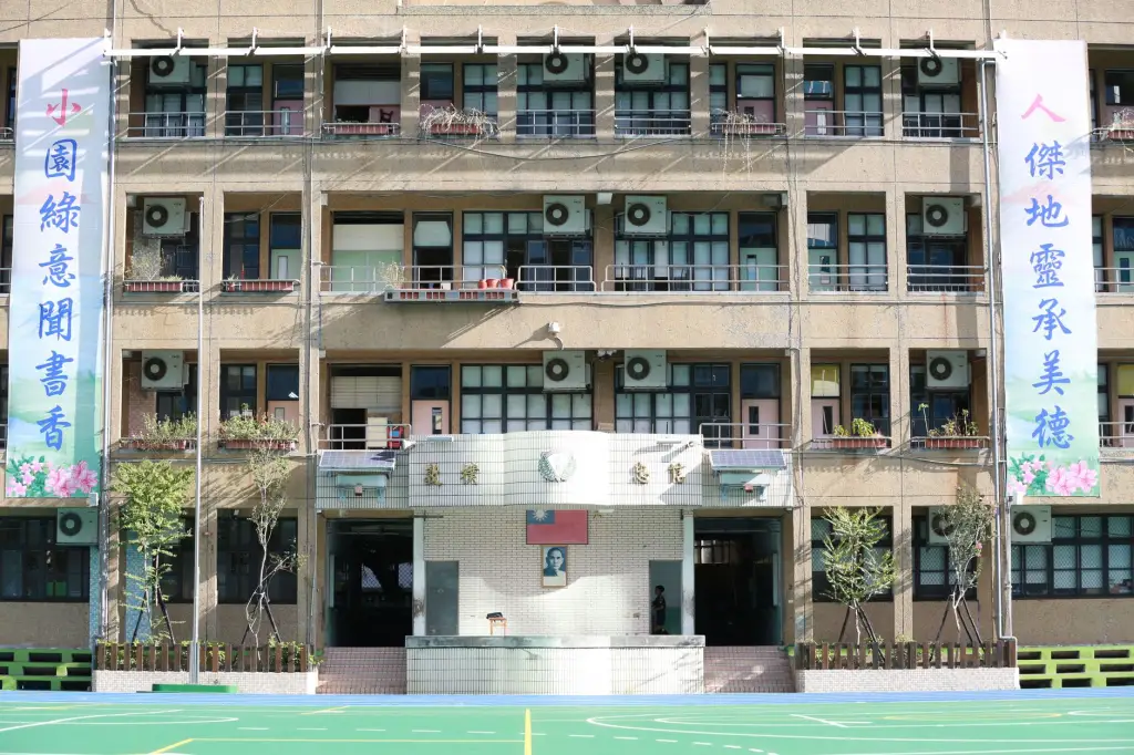 2025年校园一卡通系统技术升级趋势与智慧校园建设方向